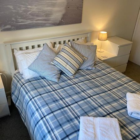 Trafalgar, Lovely Ground Floor Flat With Outside Patio Garden, Minutes Walk To Seafront Seaview Dış mekan fotoğraf