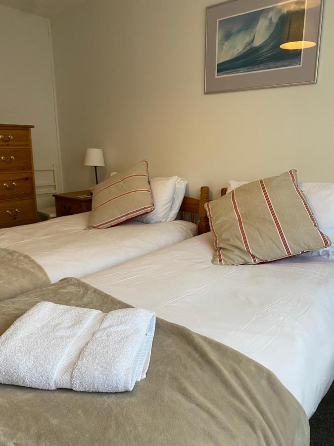 Trafalgar, Lovely Ground Floor Flat With Outside Patio Garden, Minutes Walk To Seafront Seaview Dış mekan fotoğraf