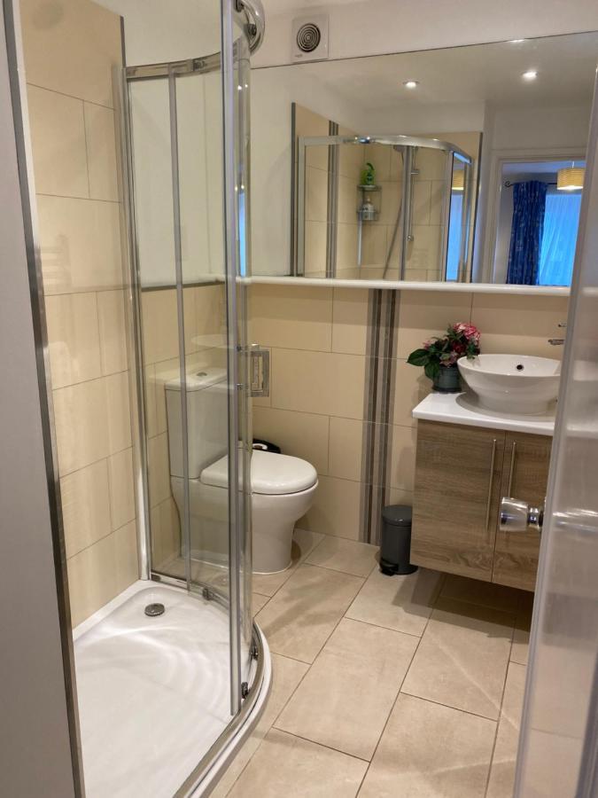 Trafalgar, Lovely Ground Floor Flat With Outside Patio Garden, Minutes Walk To Seafront Seaview Dış mekan fotoğraf