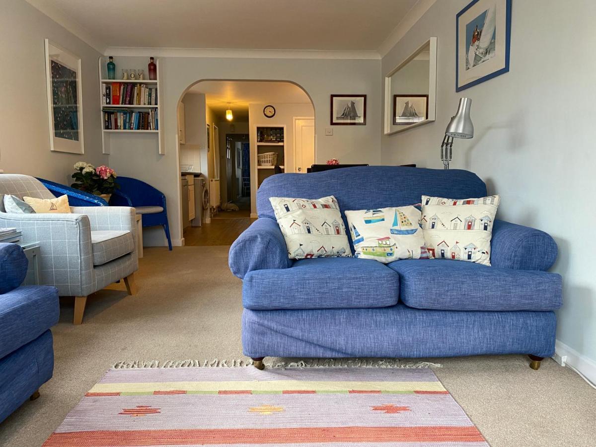 Trafalgar, Lovely Ground Floor Flat With Outside Patio Garden, Minutes Walk To Seafront Seaview Dış mekan fotoğraf